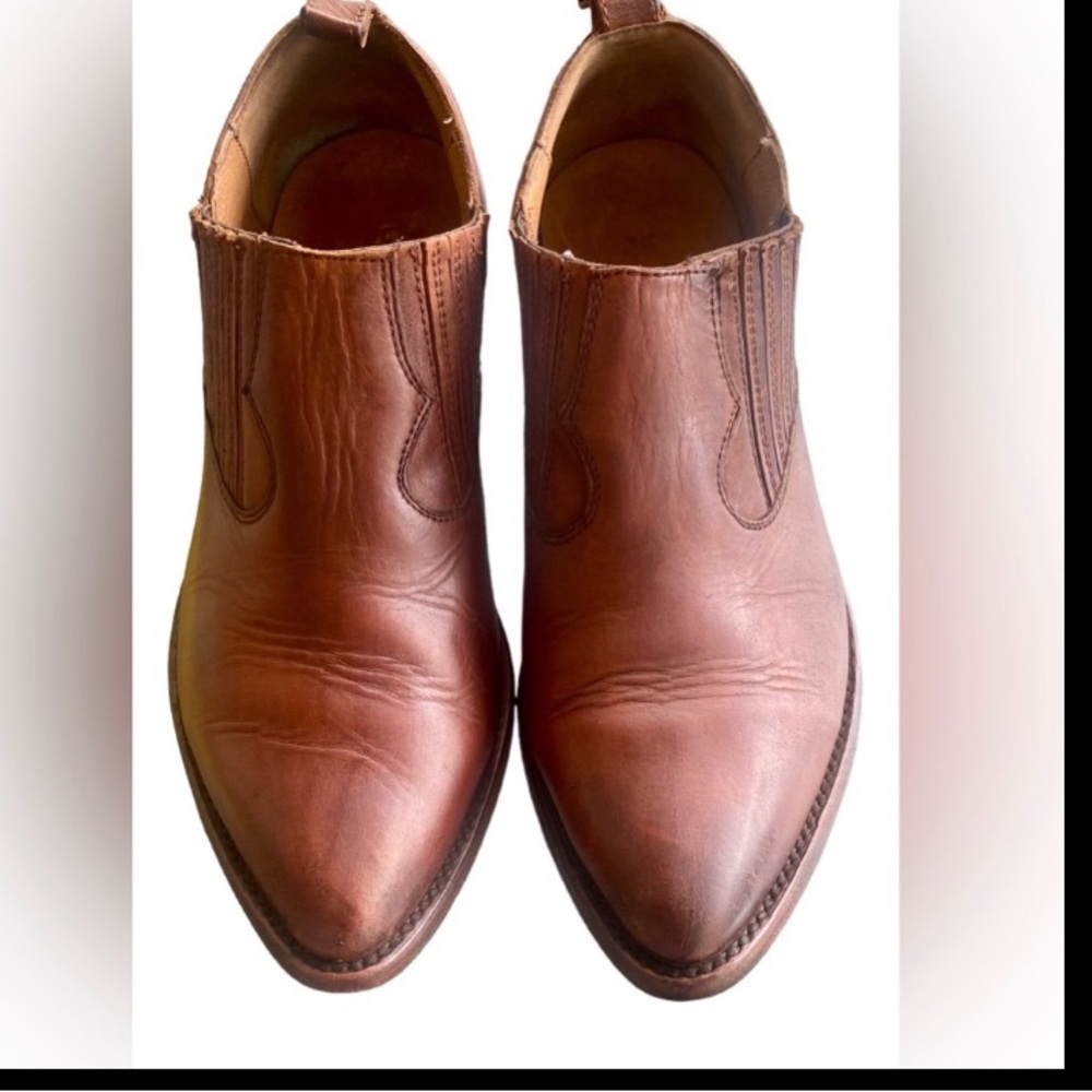 Frye Billie shooter brown leather ankle booties size 9